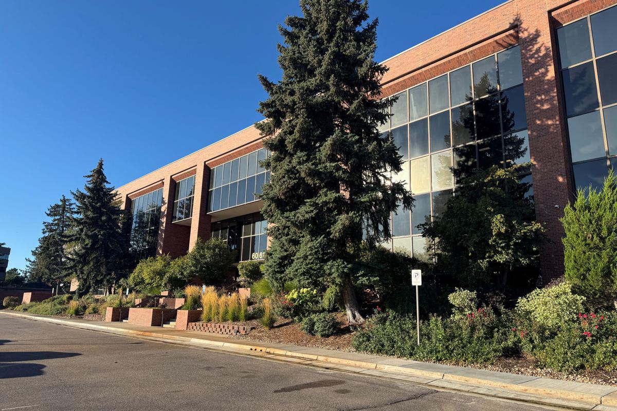 A picture of the outside of the AHU Denver Campus building.