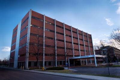 Exterior photo of the Harvard Park building