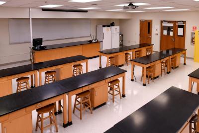 The microbiology lab at AHU