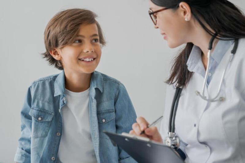 School-nurse-and-boy