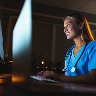 Nurse using a computer